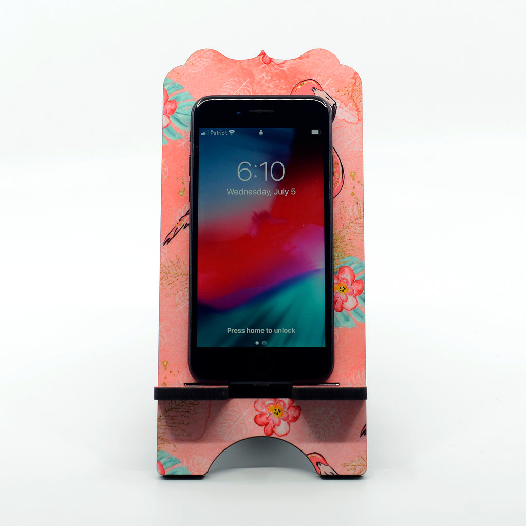 Flamingo on a phone stand with benelux top