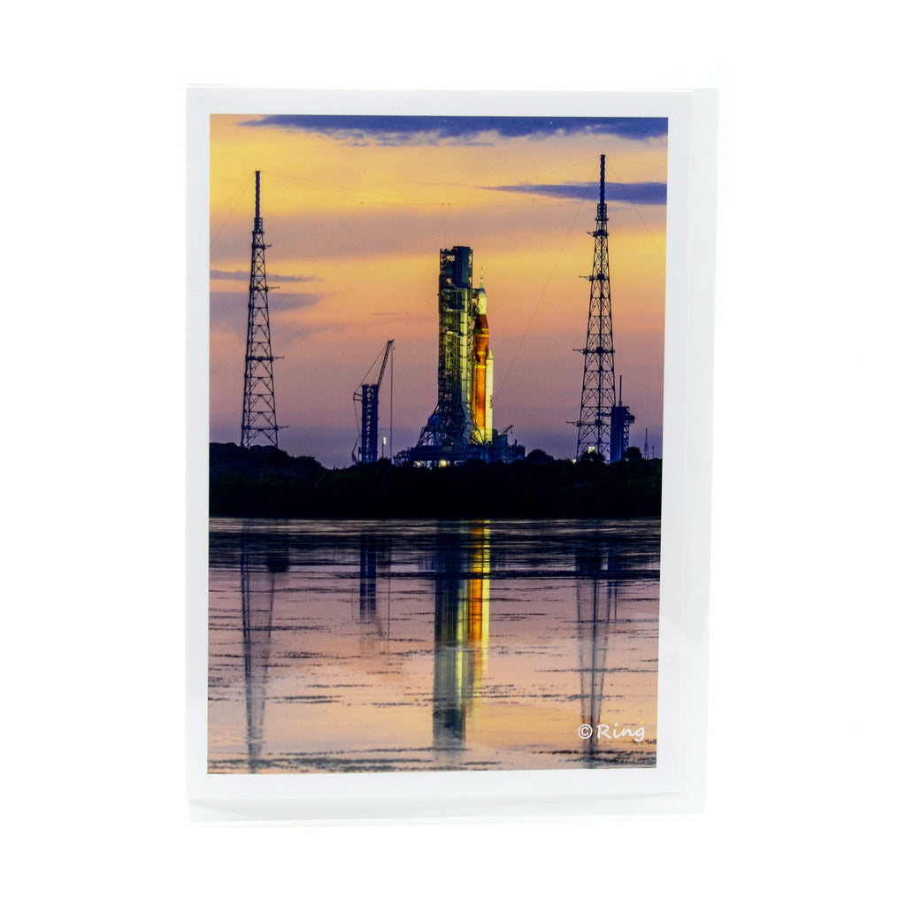 White Glossy 5" x 7" notecard of the NASA Artemis Rocket